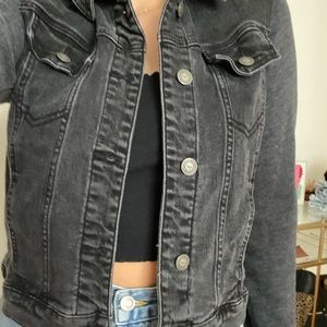 HOLLISTER CROPPED DENIM HOODIE JACKET